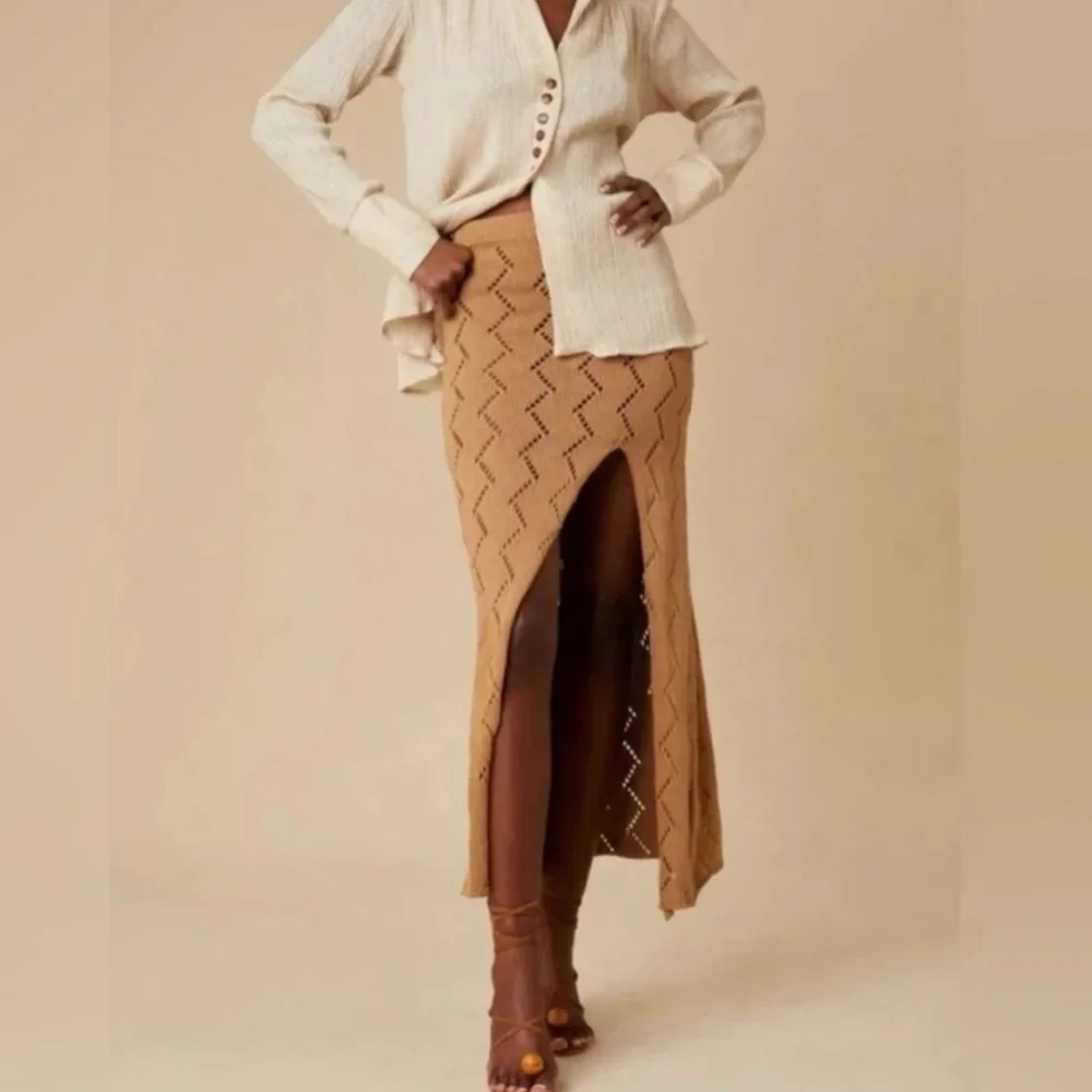 Savannah Morrow The Label, Lauryn Midi Skirt, Almond, XL, Best for M-L